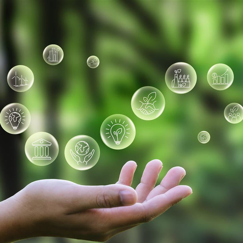 ESG, Nachhaltigkeit Hand mit schwebenden Icons zu Nachhaltigkeit