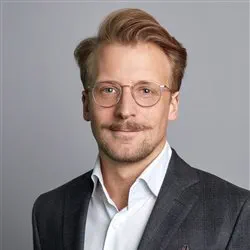 Lukas Hanimann, Product Manager, Zurich Invest SA Lukas Hanimann, Senior Product Manager, Zurich Invest SA